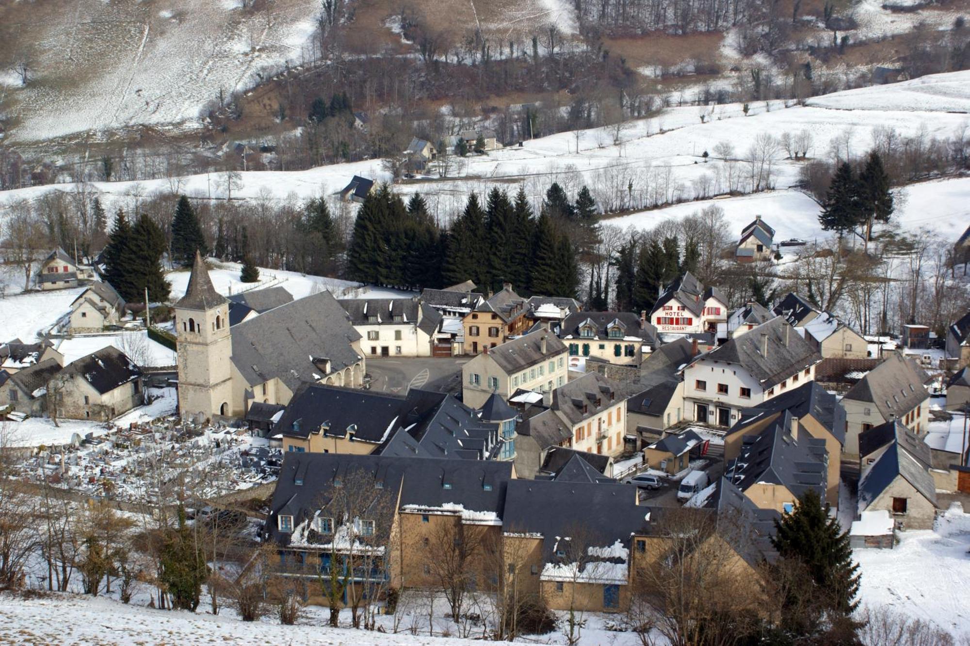 Hotel Les Deux Cols Сент-Мари-де-Кампан Экстерьер фото